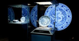 Read more about the article 青花瓷，白瓷为底，青花为饰，是中国传统工艺品的杰出代表