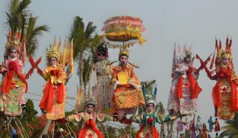 Lingnan traditional folk culture, floating colors