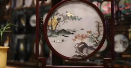 Read more about the article 双面绣–一体两面，针尖下的精妙技艺