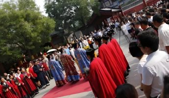 The integration and influence of folk customs and Taoist culture