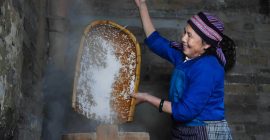 Read more about the article 龙南客家米酒，清澈琥珀色，品一口柔滑甜香！