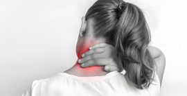 Read more about the article 常按揉外劳宫与手三里两个穴位，可以治疗落枕