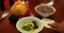 Read more about the article 道士禁食五辛：葱、蒜、韭菜、薤、姜，认为五辛会刺激肠胃，影响修行