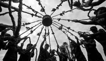 谁在唱山歌？民间号子与田野中的生命节奏